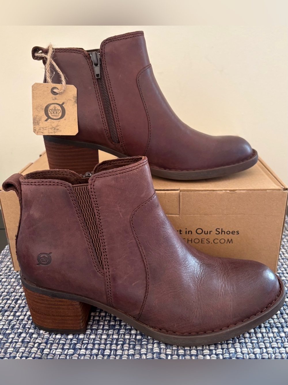 Born Reegan Dark Brown Leather Ankle Boots With Side Zip Woman’s 8 EU 38-39